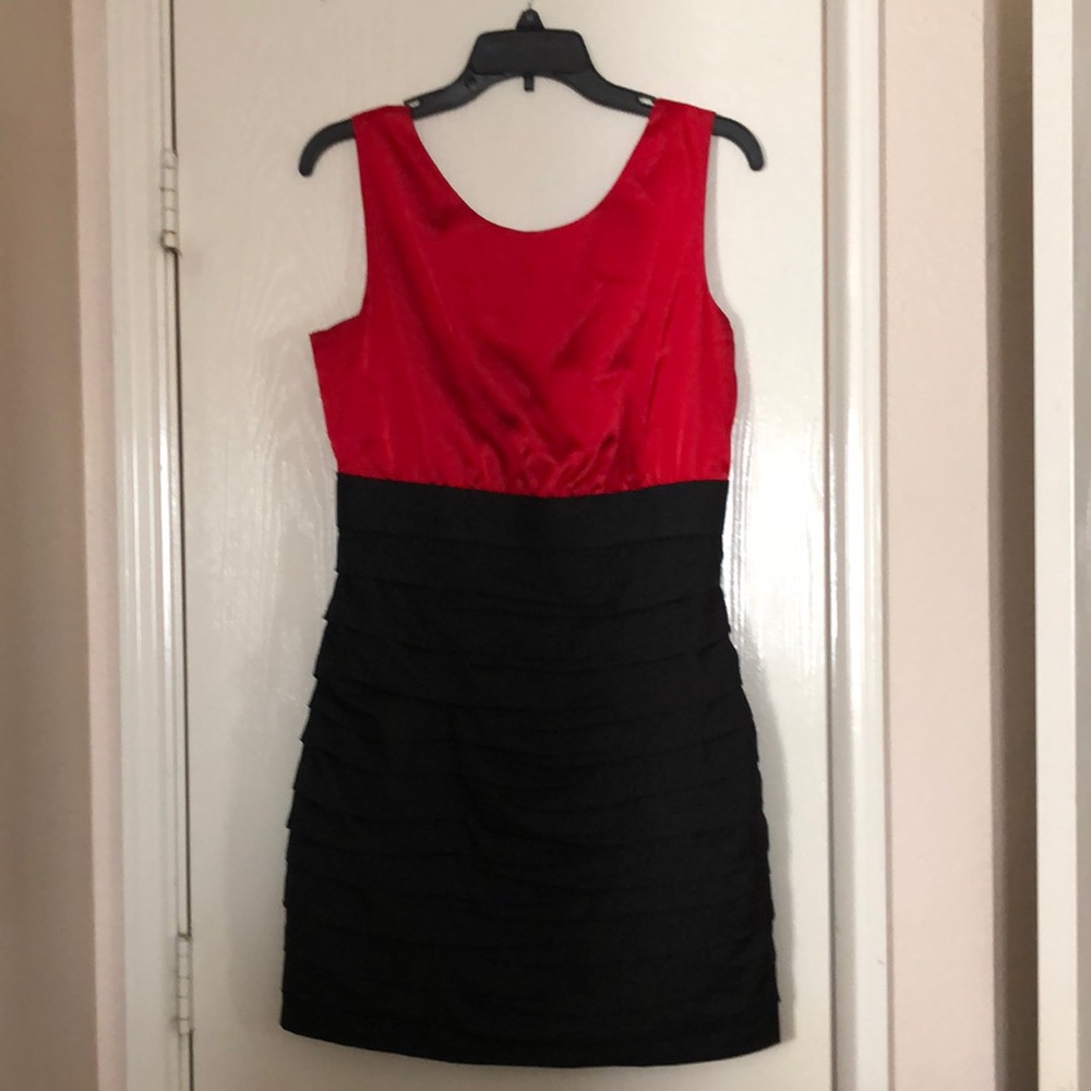 Express Red & Black Bodycon Party Dress – Size 10, Sleeveless Cocktail Style